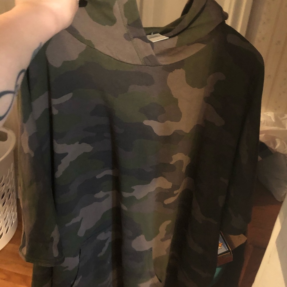 Hooded camo Poncho